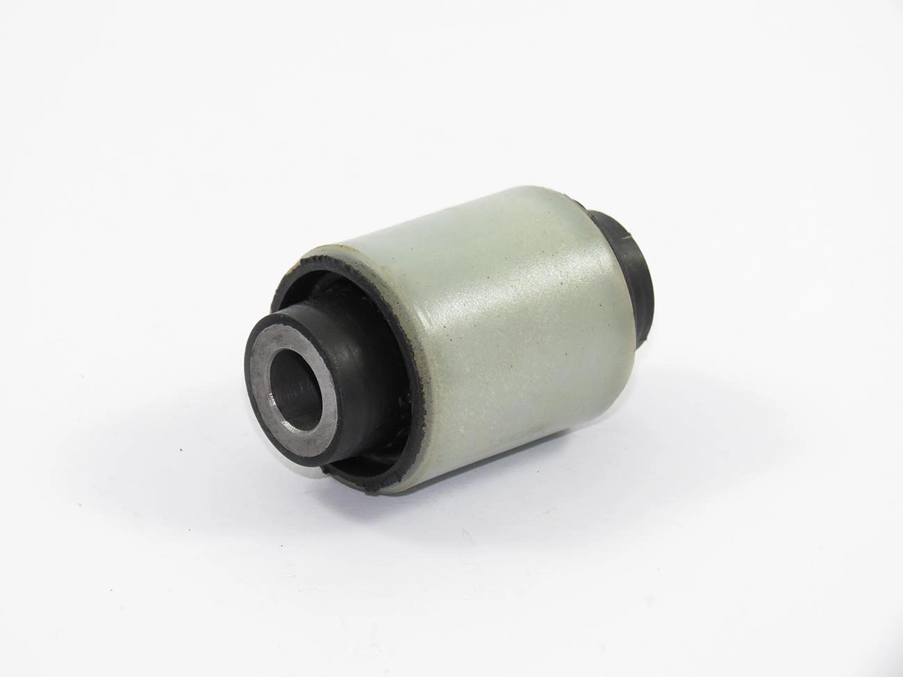 BUCHA DIANTEIRA BANDEJA DIANTEIRA FORD FIESTA/COURIER 96/ - EXCETO NOVO FIESTA