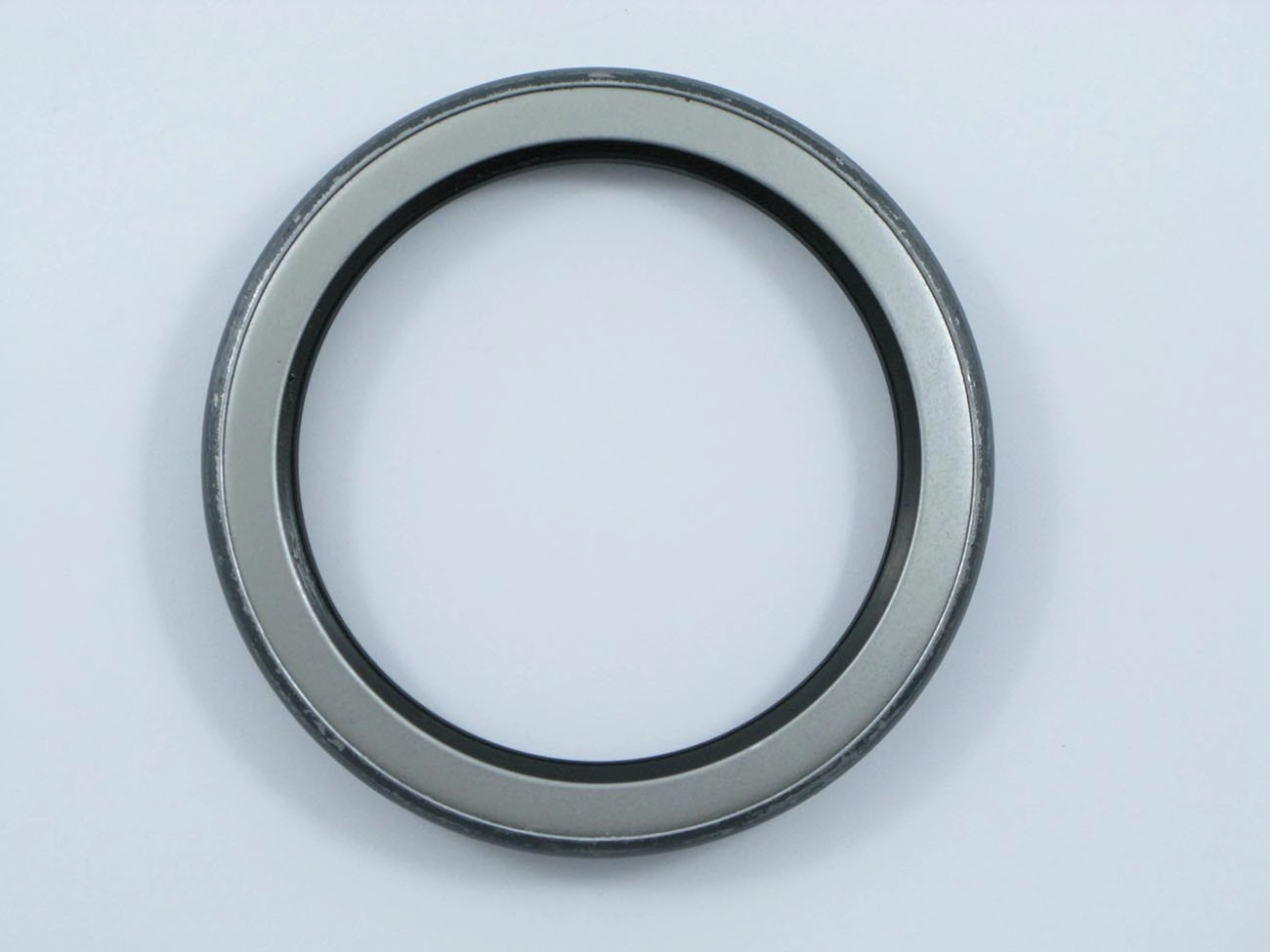 RETENTOR CUBO RODA 75X95X13MM DIANTEIRO AGRALE VOLARE MB 609/710/712/812/912/914/915