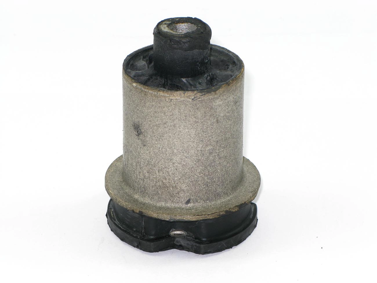 BUCHA EIXO VW PASSAT/VARIANT 98/ - AUDI A4/A6 98/ - TRASEIRO