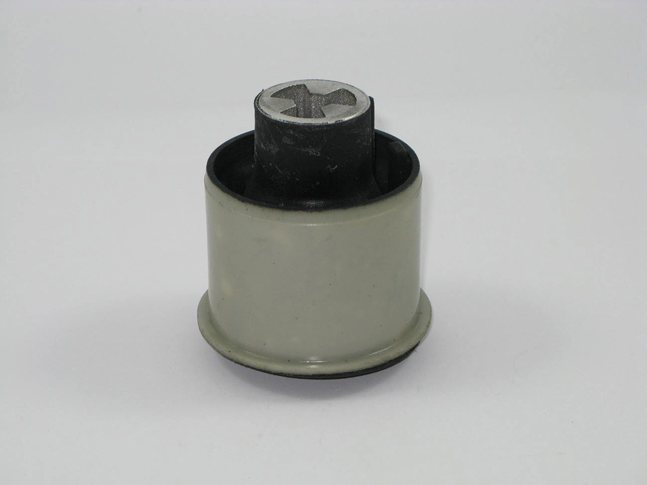 BUCHA EIXO TRASEIRO VW GOLF 98/14 FOX/POLO 2002/ NOVA SAVEIRO 2011/ BORA 00/13 AUDI A3 99/06