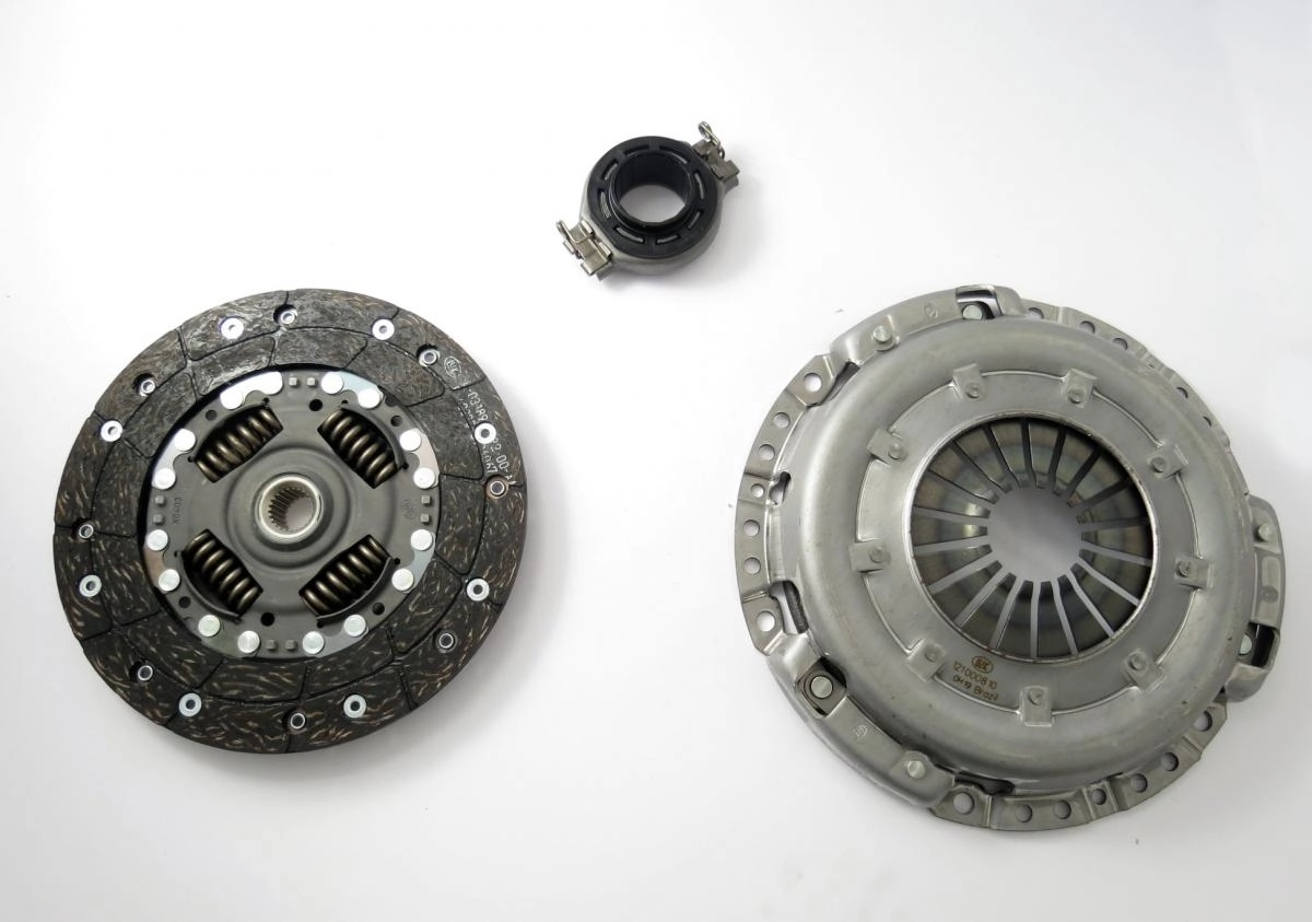 KIT DE EMBREAGEM VW GOL/VOYAGE/PARATI/PASSAT/SANTANA/QUANTUM AP 1.8/2.0 TODOS - 210MM