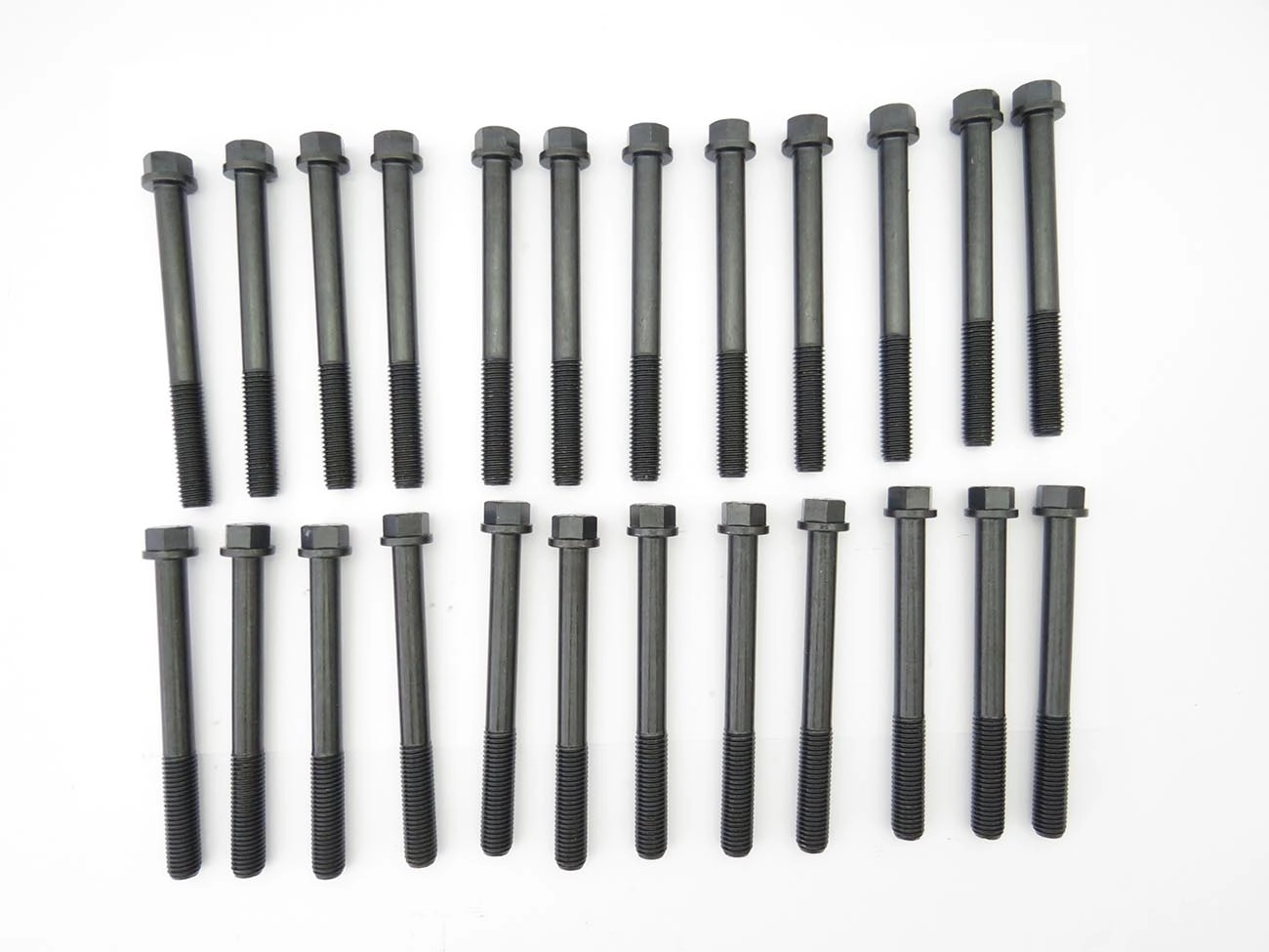 PARAFUSO DE CABECOTE MWM D-225/226/229 - 6 CILINDROS