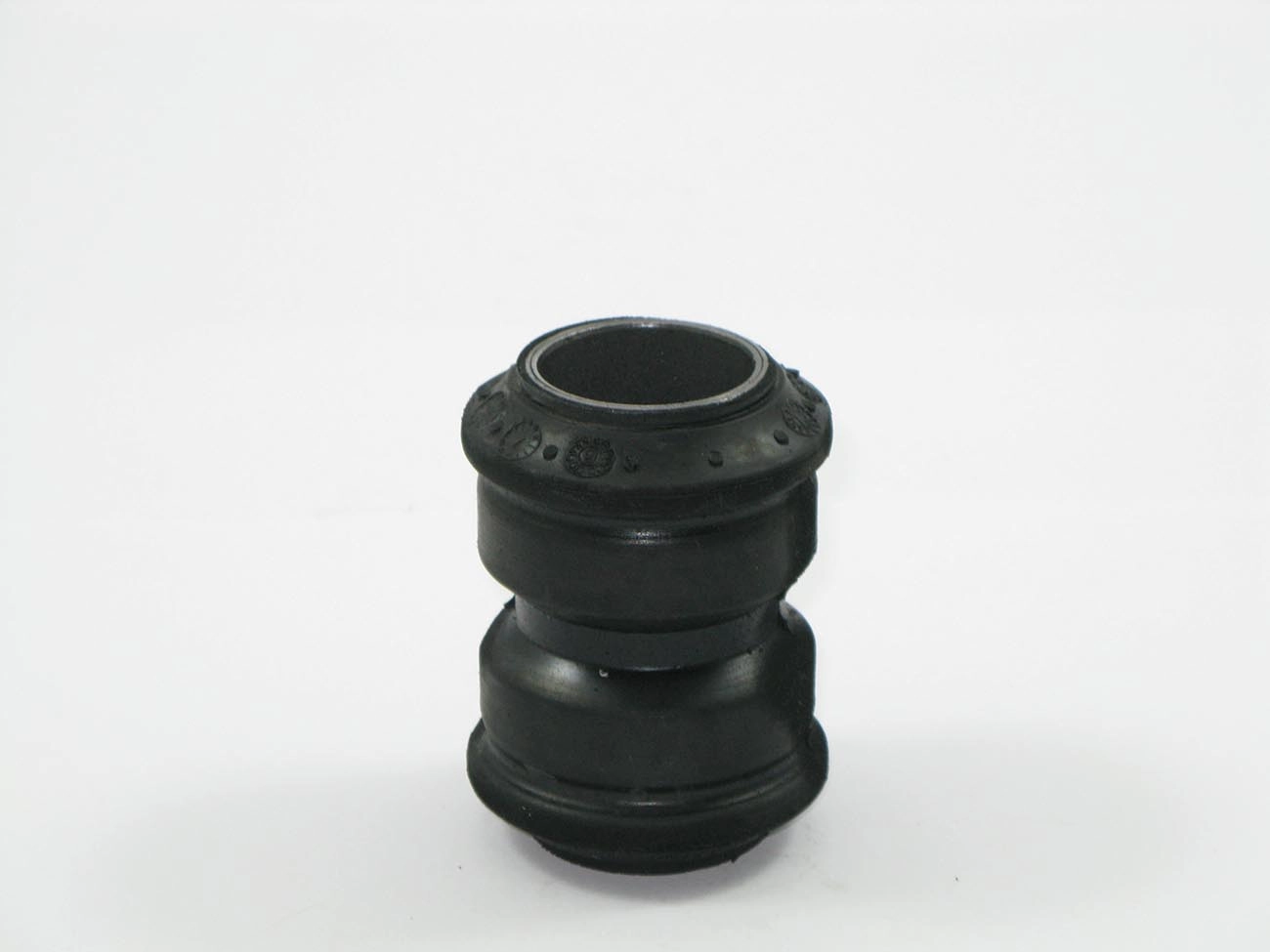 BUCHA FEIXE MOLAS TRASEIRO MOLA MB 790/710/L.710/L..710D/712/913/L.913D/914 ONIBUS LO-809/812/813/814/OF-809/812