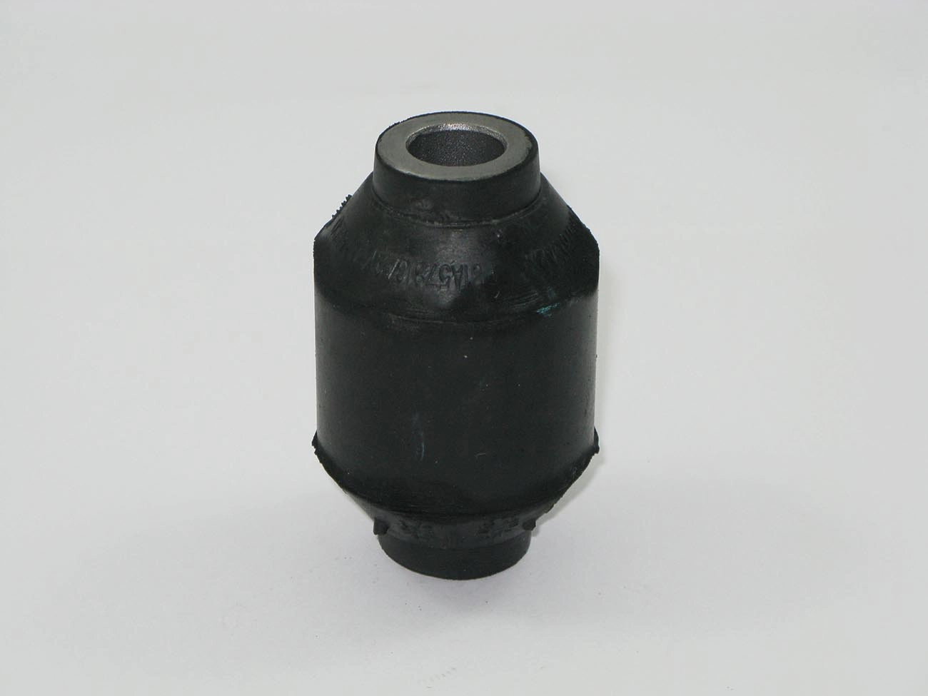 BUCHA DIANTEIRA FEIXE MOLAS MOLA TRASEIRA 18X55X89MM FORD F-250/350 99/ PARTE FIXA