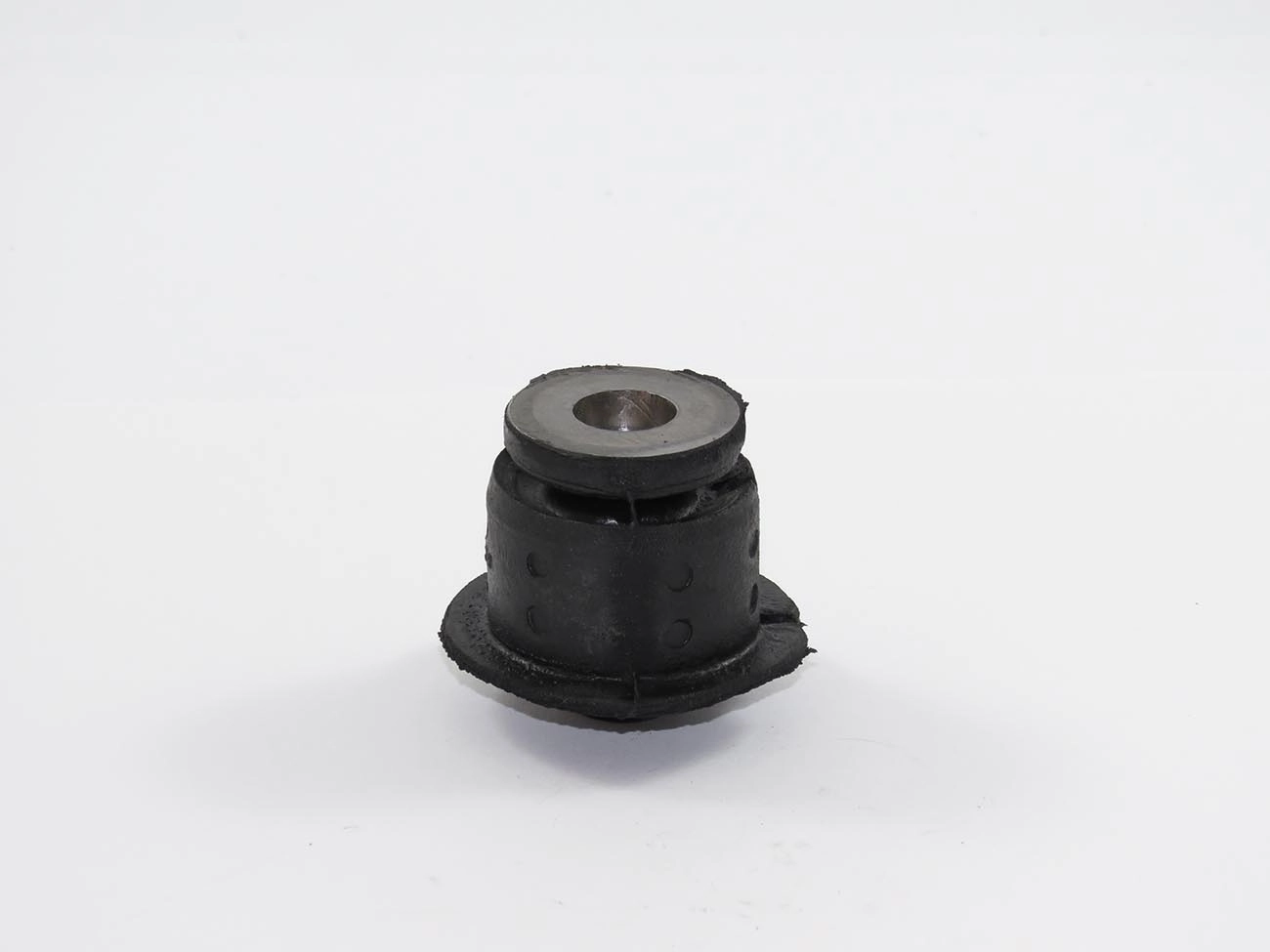 BUCHA SUSPENSAO VW GOL/VOYAGE/PARATI/SAVEIRO /86 - PASSAT TODOS - DIANTEIRA QUADRO