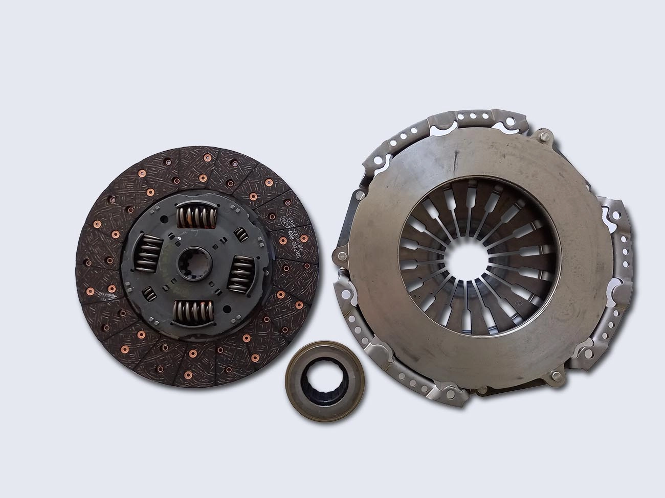 KIT DE EMBREAGEM VW 5.140 DELIVERY 2005/ MWM 4.08 TCE - 300MM 10 ESTRIAS - CÂMBIO EATON FS 2305C