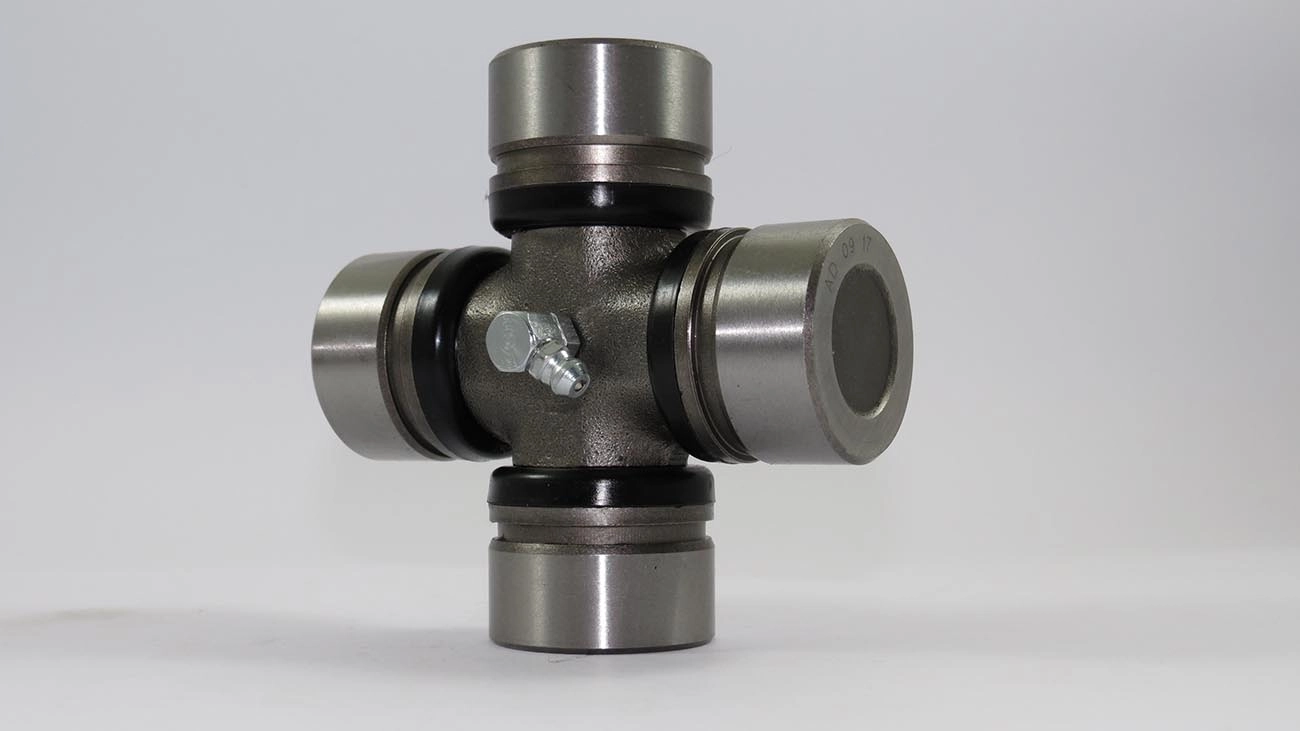 CRUZETA CARDAN MB 608/1111/1113/1313/1513/2013 TODOS - 709/912 /91 - 38X101MM - CHAVETAS INTERNAS