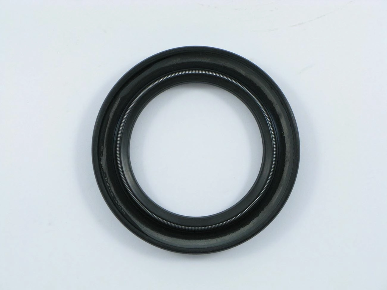 RETENTOR LINHA AGRÍCOLA CUBO RODA DIANTEIRO 47,60X69,85X9,50MM DIANTEIRA MF 50/250 APOS SERIE 9500