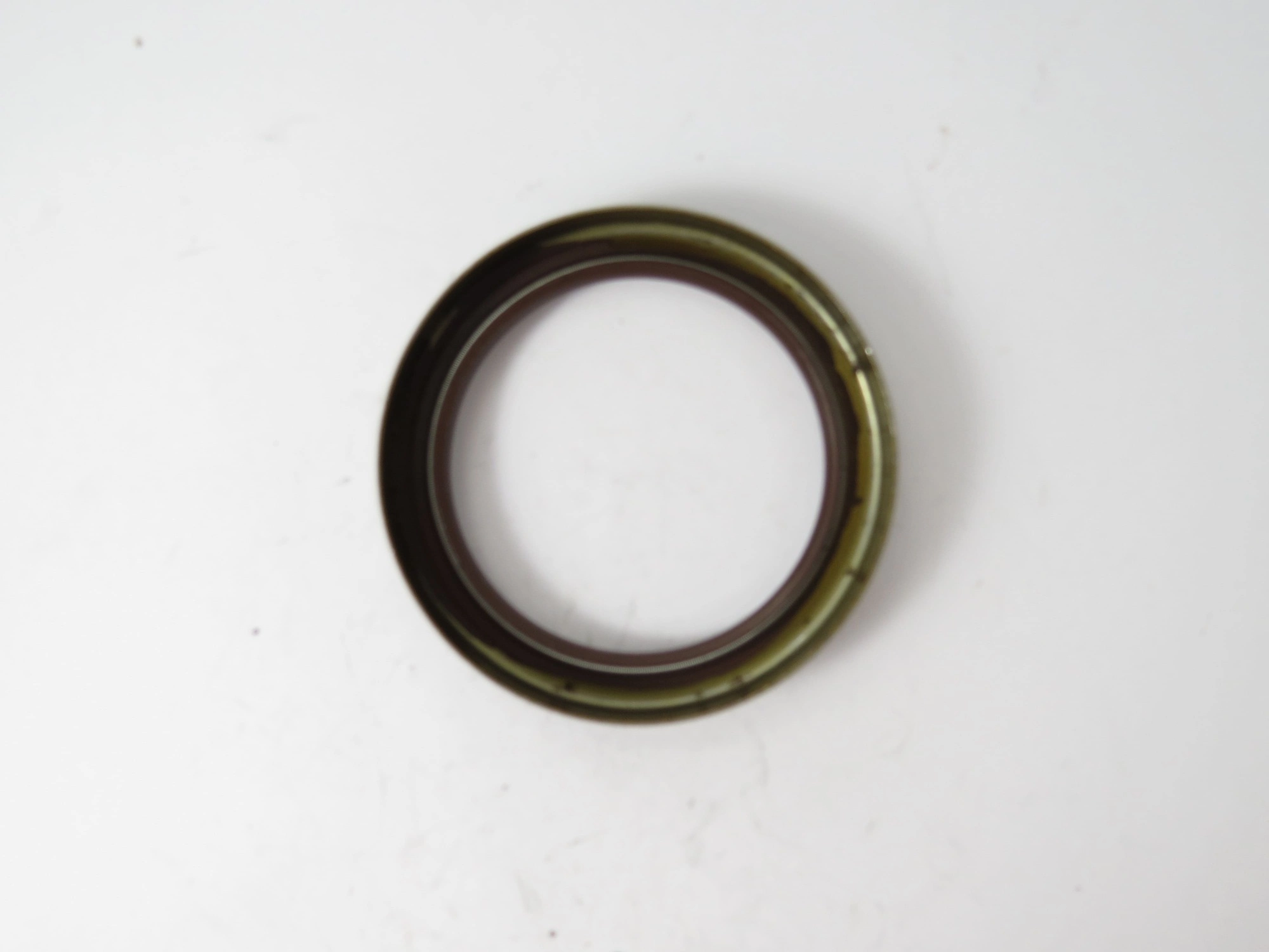 RETENTOR LINHA AGRÍCOLA/PESADA 63,50X82,55X12,70MM VALMET SAÍDA TRANSMISSÃO FORD F-14000 CARGO 1317/1517 FLANGE TRASEIRO