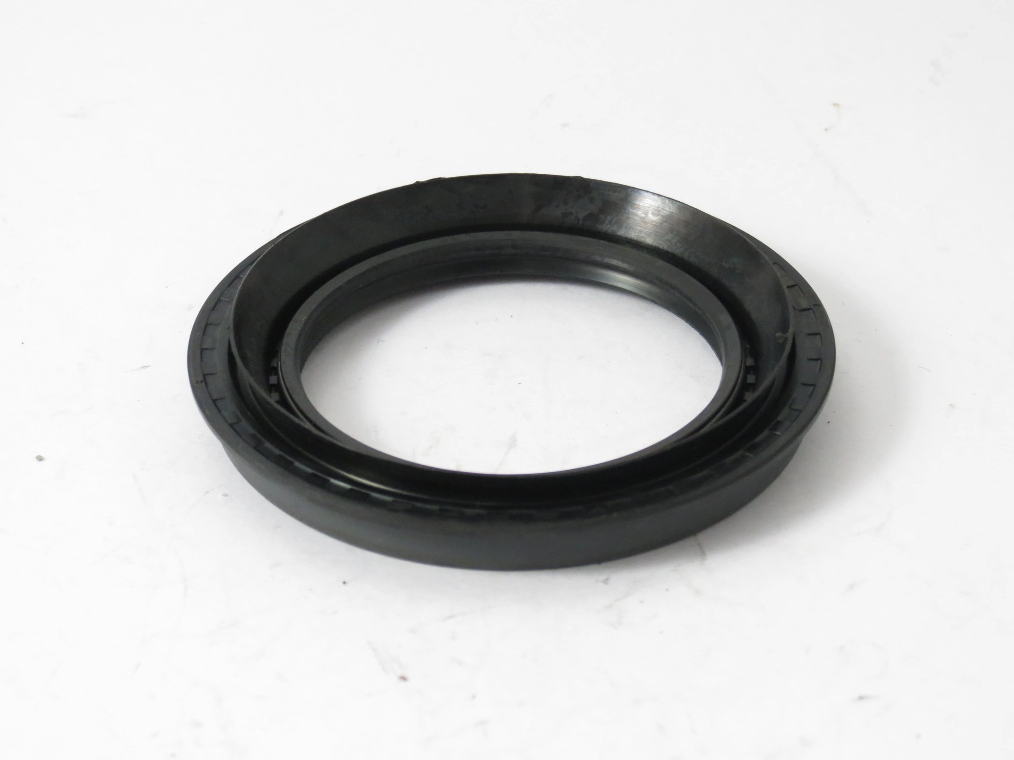 RETENTOR CUBO DE RODA DIANTEIRA NISSAN FRONTIER 2002/2007 - 57X79X85X9X13.5MM