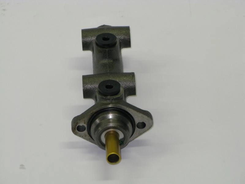CILINDRO MESTRE FREIO VW GOL/VOYAGE/PARATI/SAVEIRO 81/84 - PASSAT 77/84 - SANTANA 84/90 - 6 SAÍDAS
