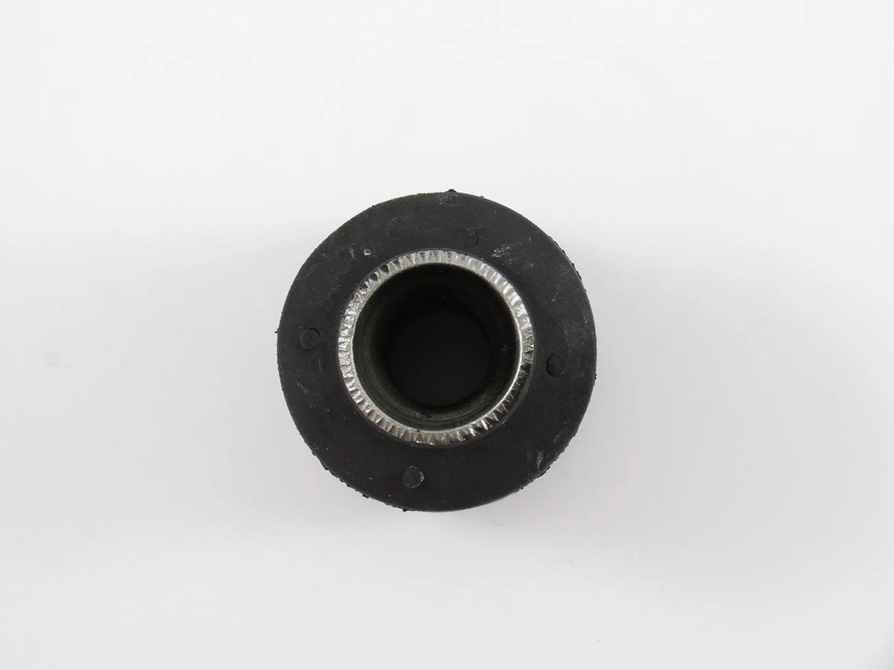BUCHA BANDEJA INFERIOR SUSPENSÃO DIANTEIRA MENOR MITSUBISHI L-200 2003/2007 SUSPENSAO