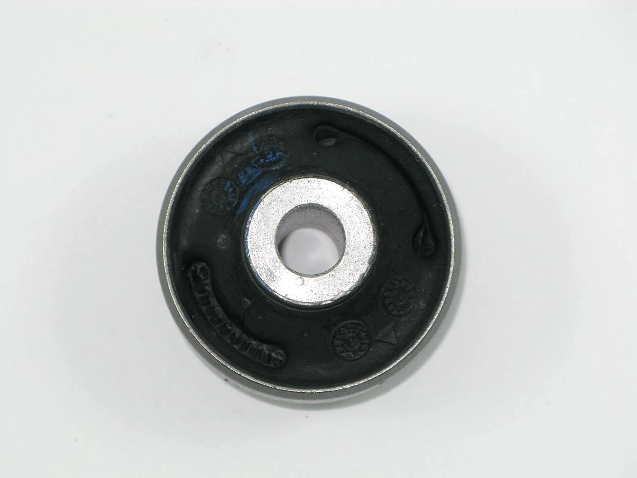 BUCHA TRASEIRA BANDEJA SUSPENSÃO DIANTEIRA GM CORSA SEDAN 02/12 NOVO 02/11