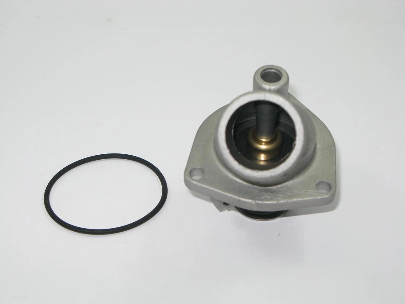 VÁLVULA TERMOSTÁTICA COM FLANGE GM MONZA/KADETT/IPANEMA 07.86/91 - CARBURADO GASOLINA