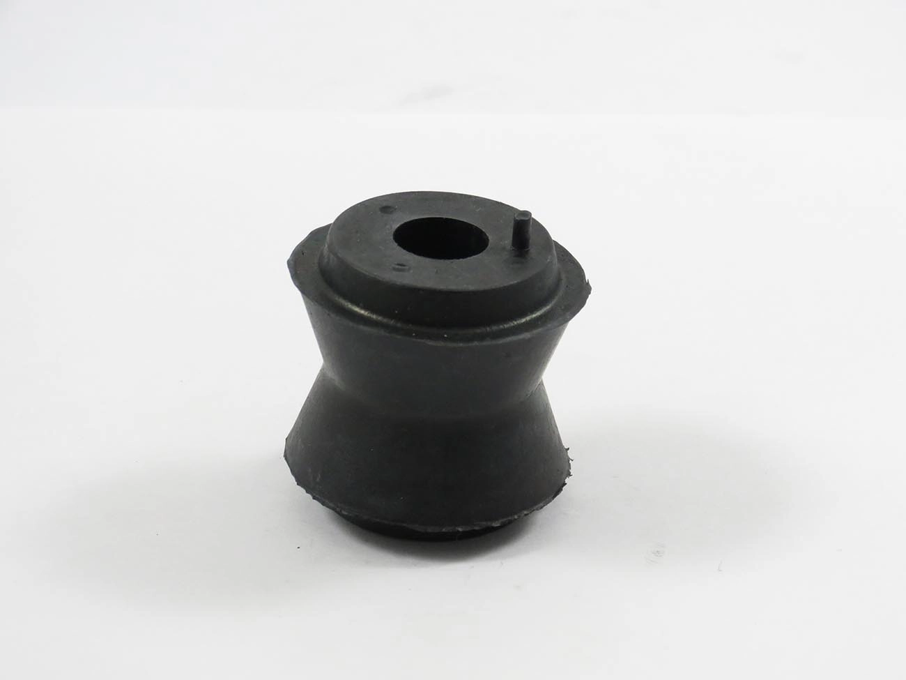 BUCHA BRAÇO TENSOR/TIRANTE SUSPENSÃO DIANTEIRA BRACO DIANTEIRO FIAT UNO S/CS 1984/1987