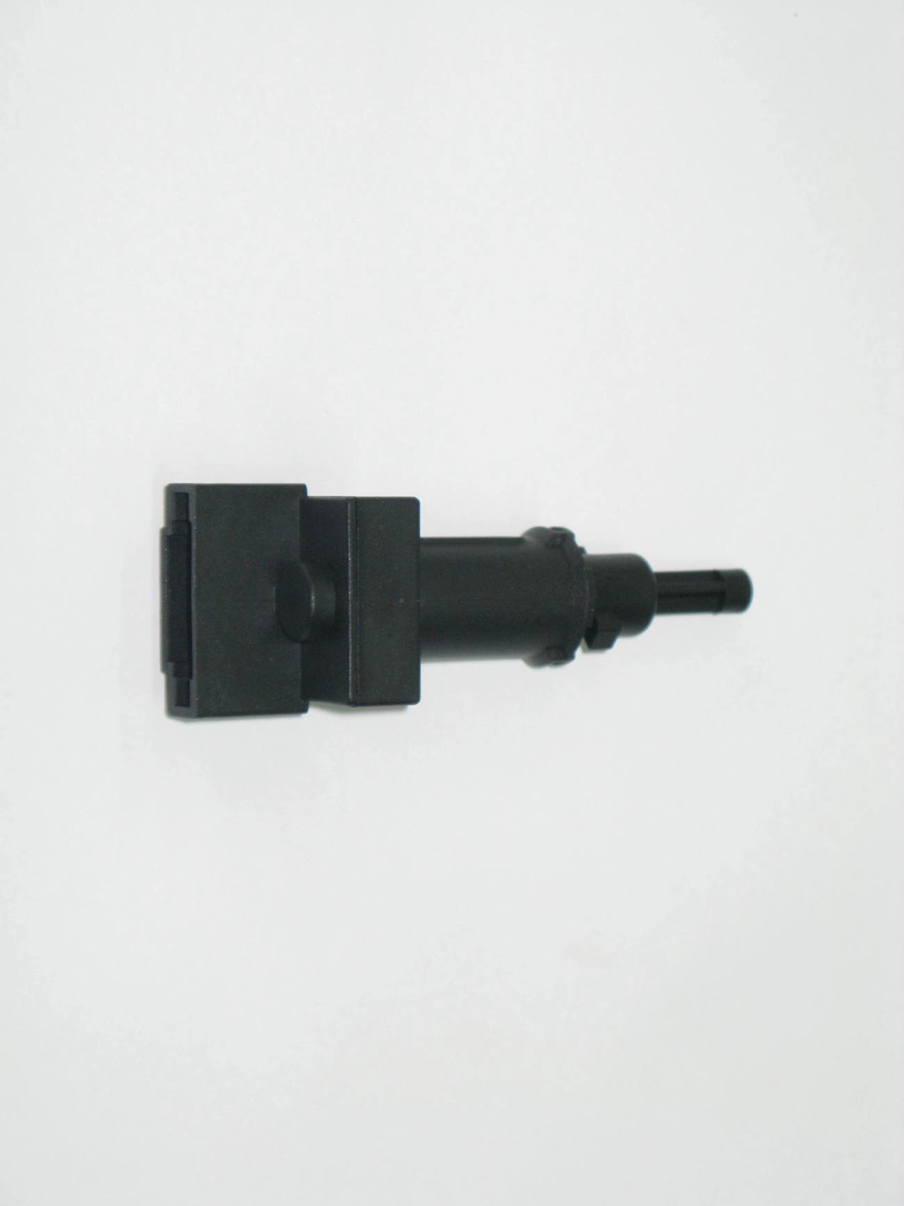 INTERRUPTOR LUZ FREIO VW GOL/GOLF/FOX/POLO/UP/NEW BEETLE/JETTA/PASSAT/TOUREG QUADRIPOLAR