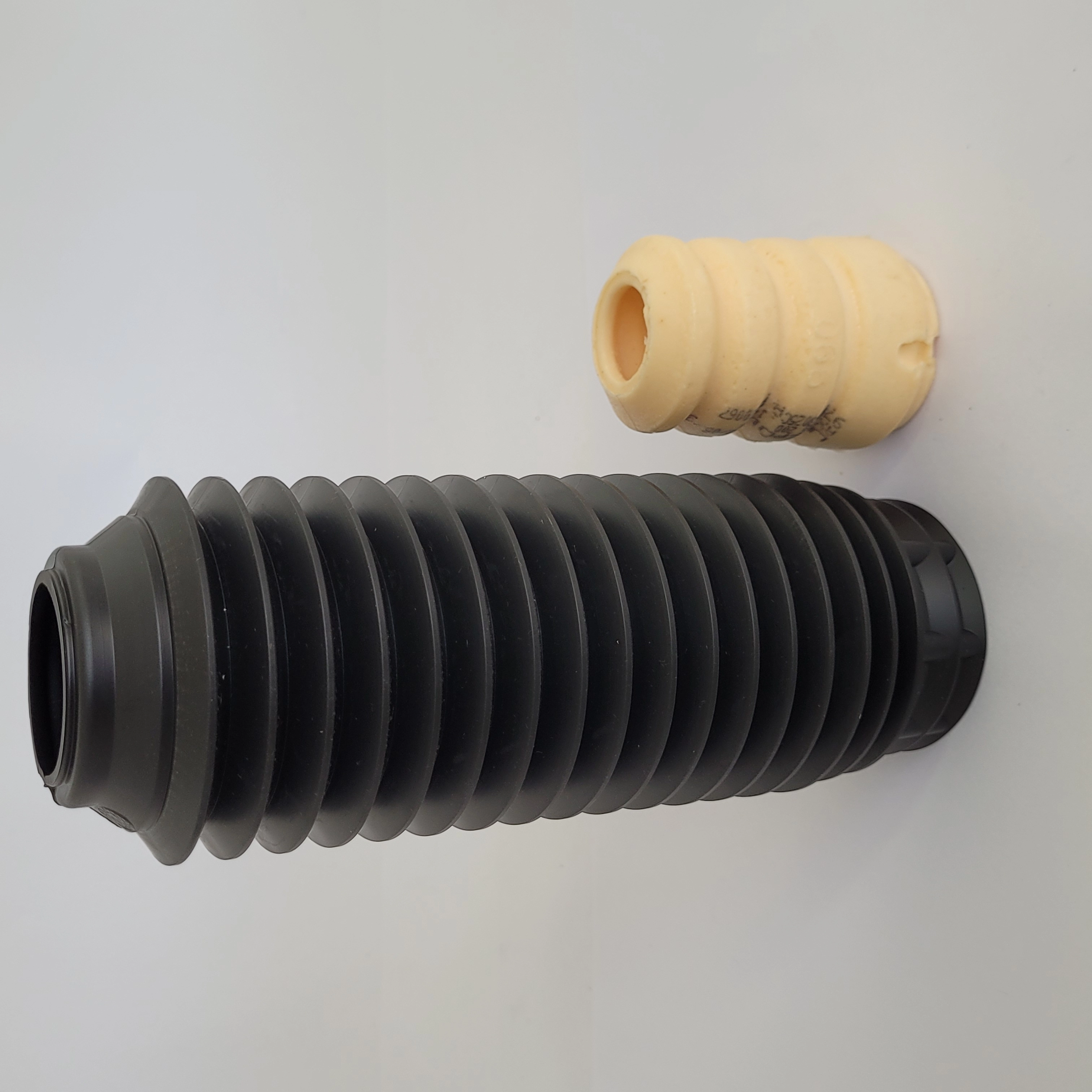 KIT AMORTECEDOR DIANTEIRO FORD COURIER/KA 96/ - BATENTE E COIFA