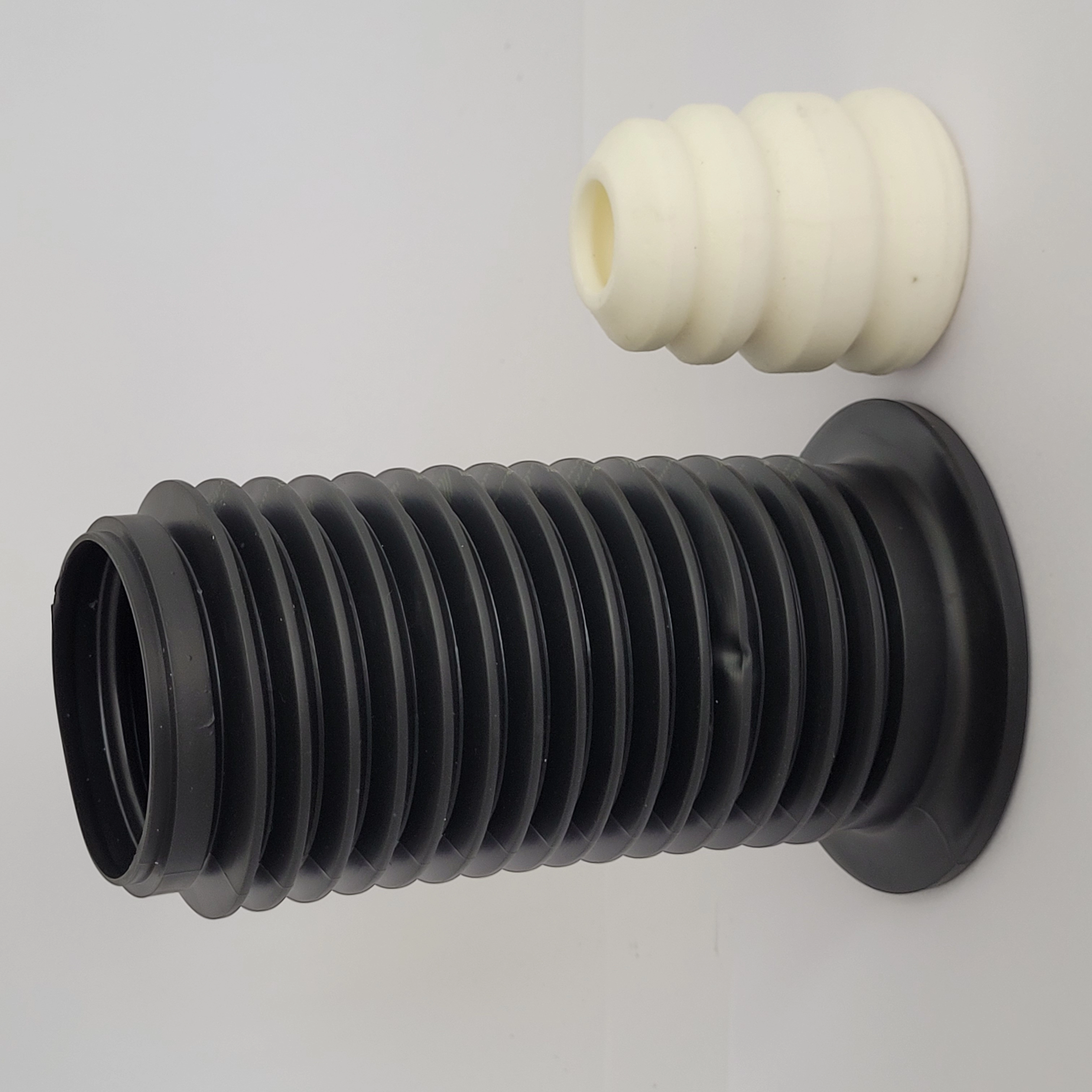 KIT AMORTECEDOR DIANTEIRO FIAT FIORINO 13/ - MOBI 16/ - GRAND SIENA 12/ - UNO/NOVO 10/ - STRADA 20/