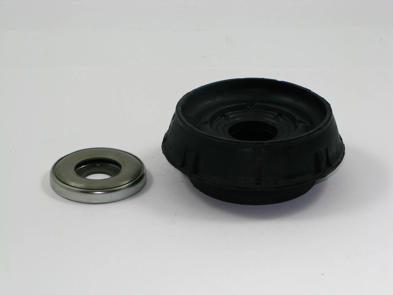 COXIM/SUPORTE AMORTECEDOR DIANTEIRO COM ROLAMENTO RENAULT CLIO 98/17 KANGOO 00/18 SYMBOL 09/13