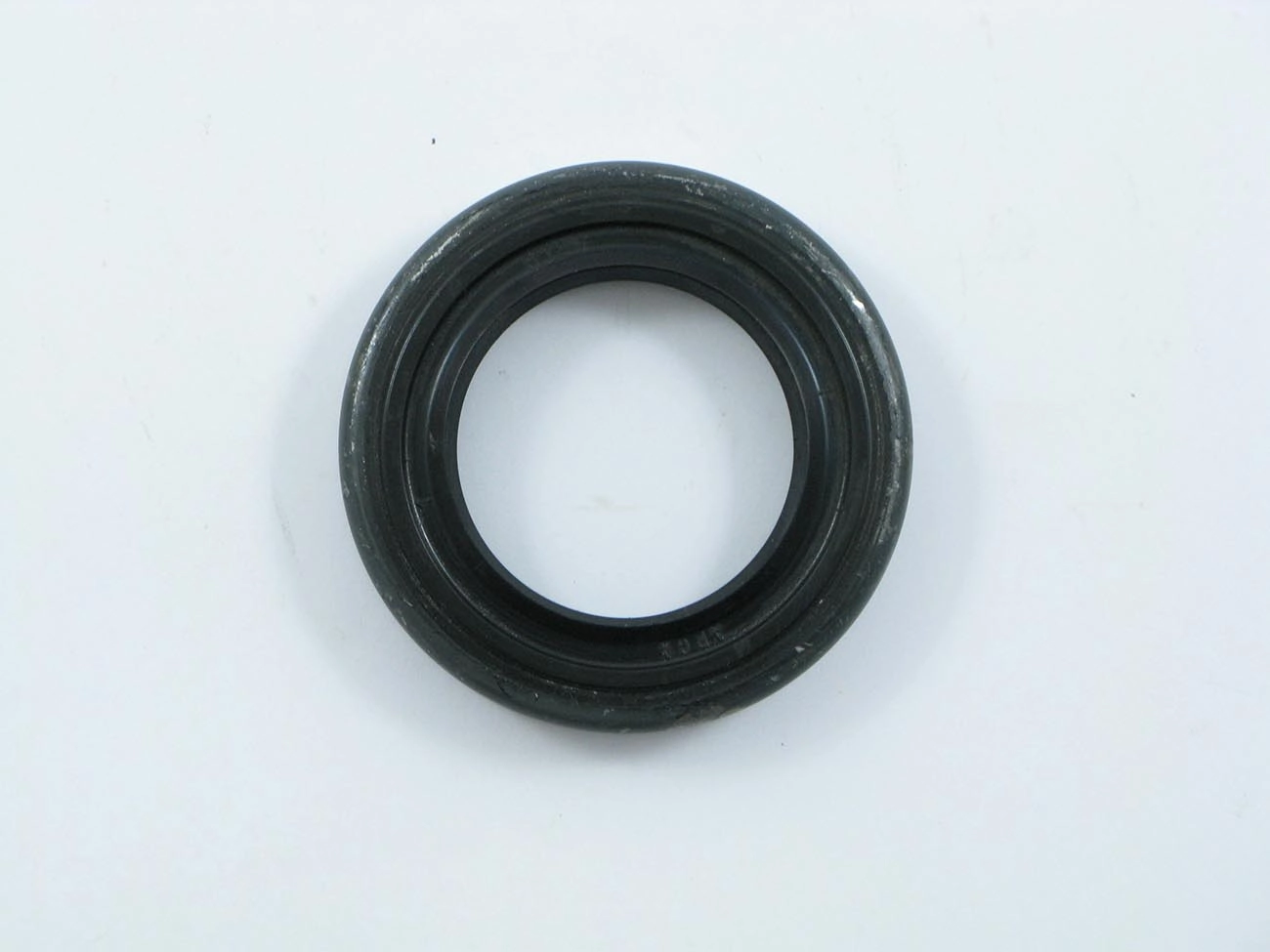 RETENTOR CUBO RODA TRASEIRO 41,10X65,40X13,00MM TRASEIRA GM C-10/D-10 71/84 41,10X65,40X13MM SEMI EIXO