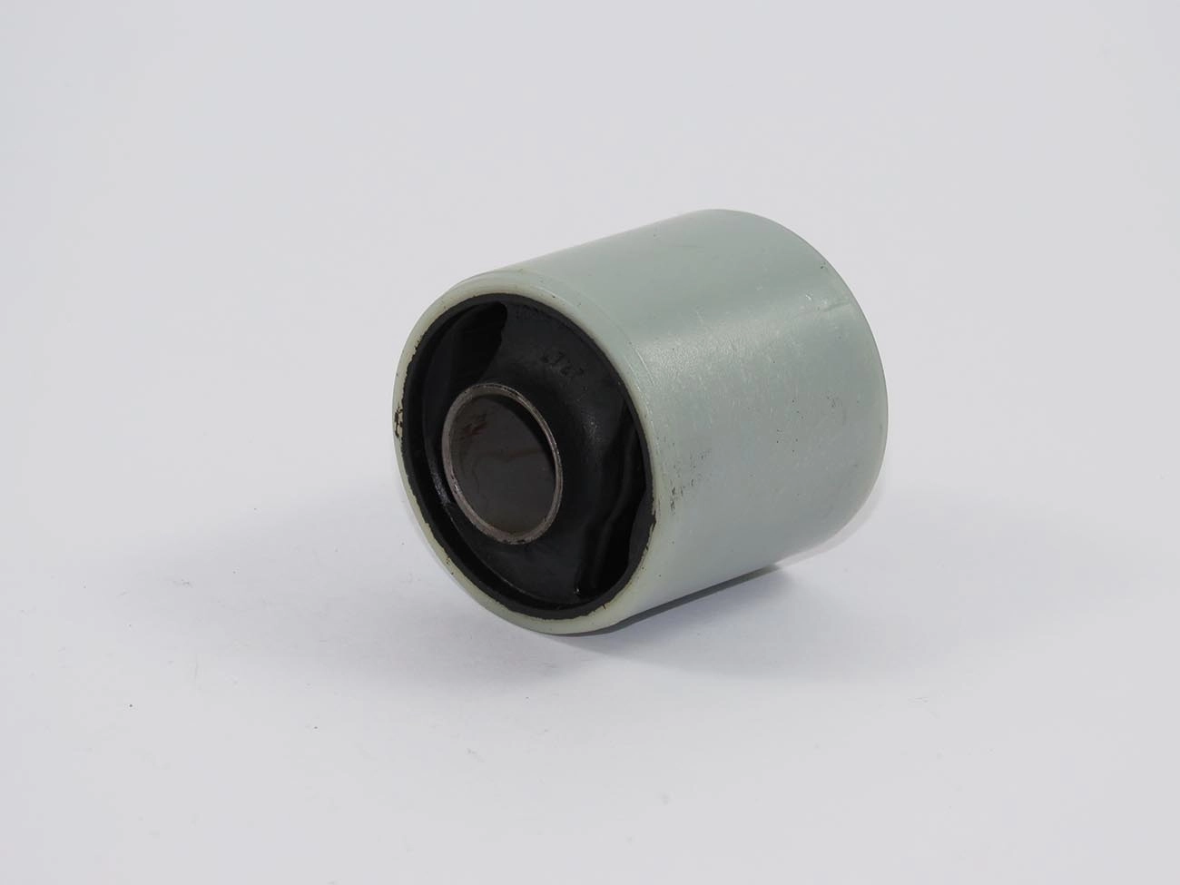 BUCHA TRASEIRA BANDEJA SUSPENSÃO DIANTEIRA REFIL SEM SUPORTE FORD ECOSPORT 02/12 FIESTA 02/14 FOCUS 00/ KA 08/13