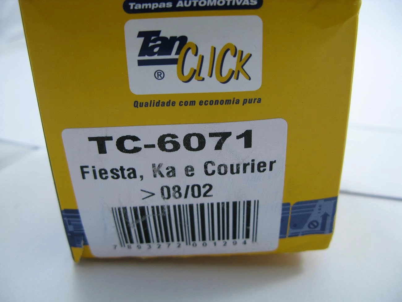 TAMPA PARA TANQUE COMBUSTÍVEL COM CHAVES FORD FIESTA/KA/COURIER 96/09.2002 C/ENCAIXE