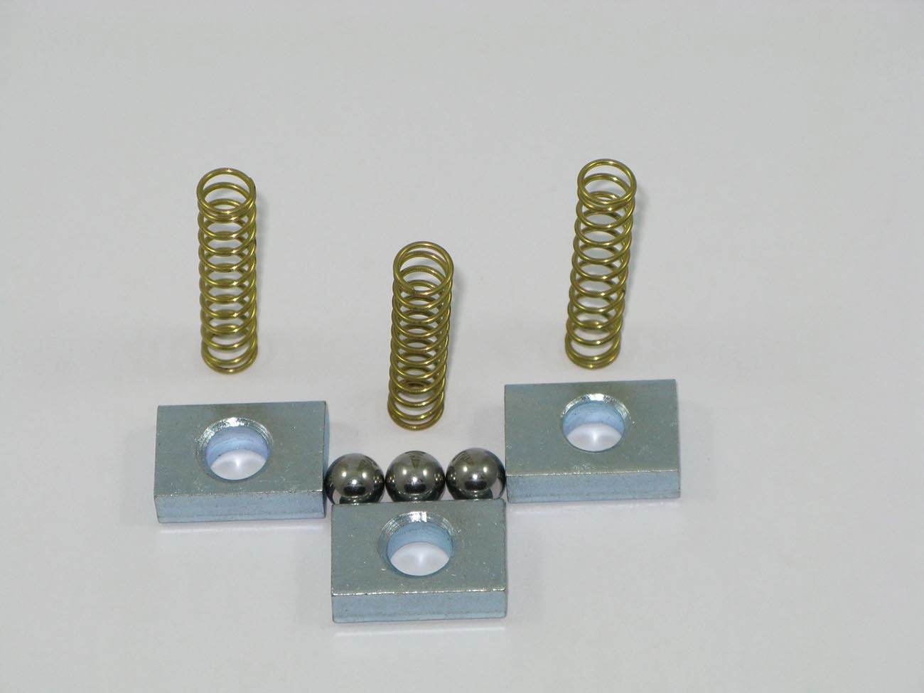 KIT SINCRONIZADOR CÂMBIO 4 MARCHAS TRAVAS CAMBIO FORD F-1000/4000 GM D-20/40