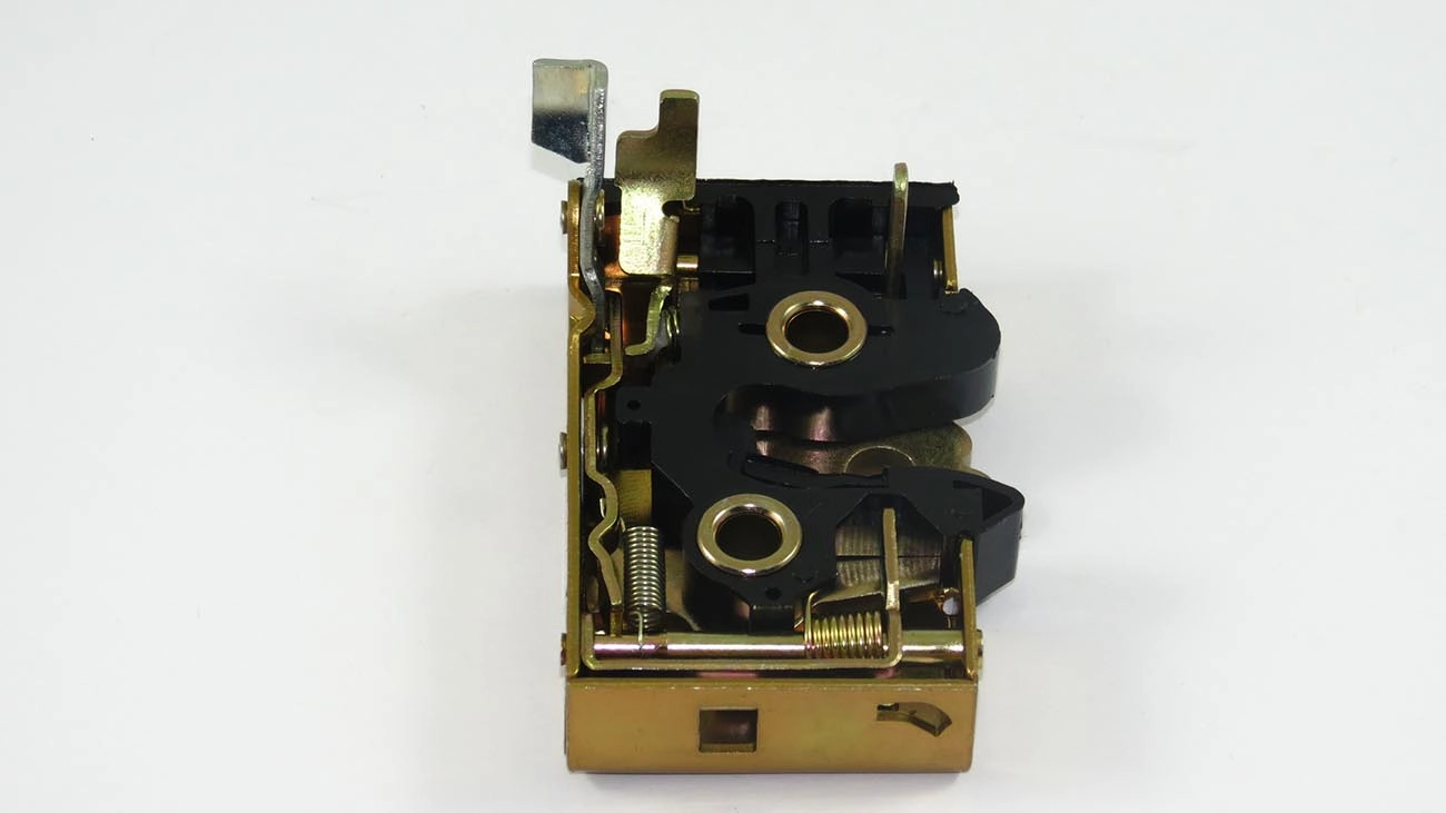 FECHADURA PORTA VW SANTANA/QUANTUM /90 DIANTEIRA - DIREITA