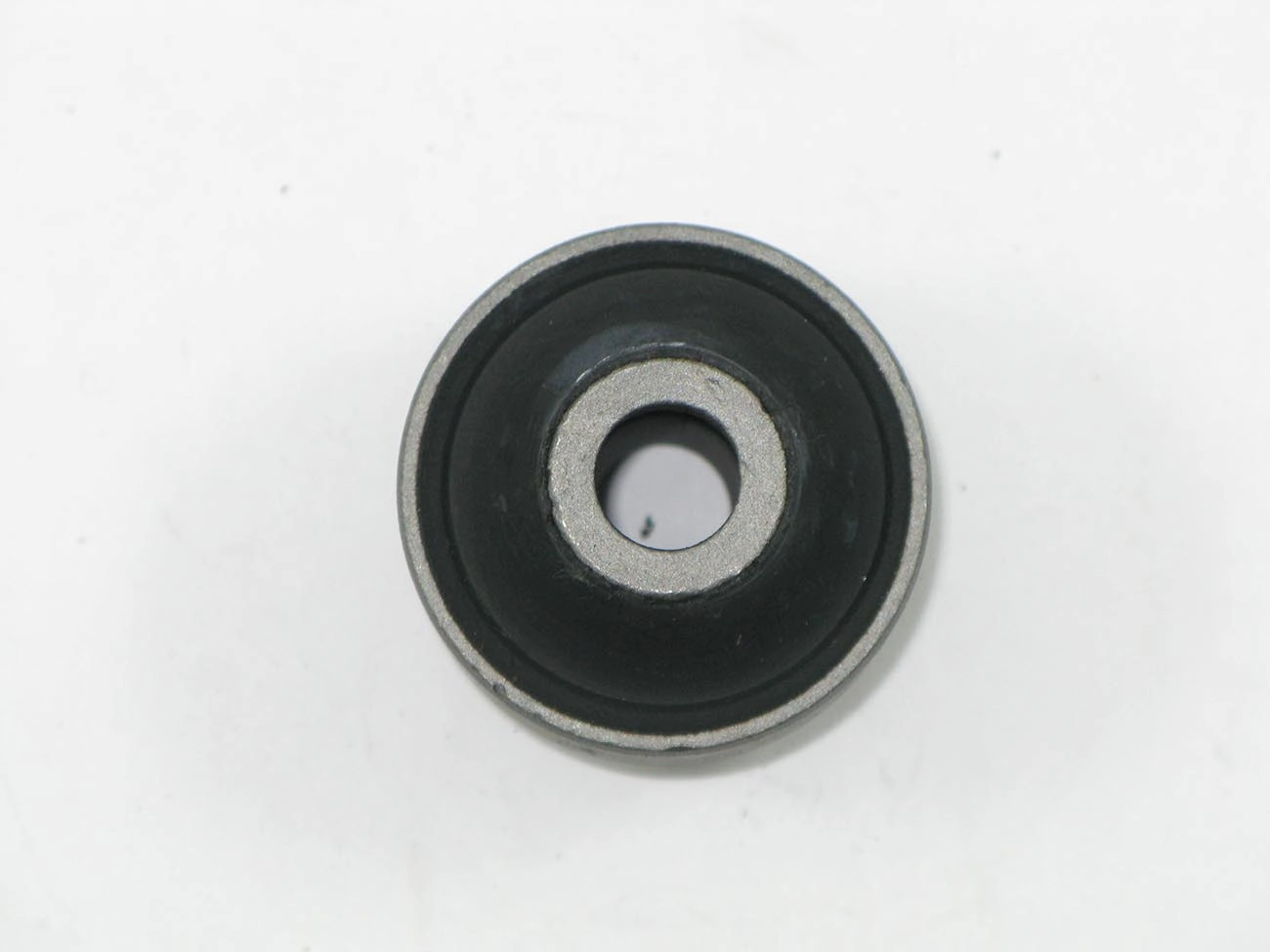 BUCHA TRASEIRA BANDEJA DIANTEIRA FORD MONDEO 93.07.96