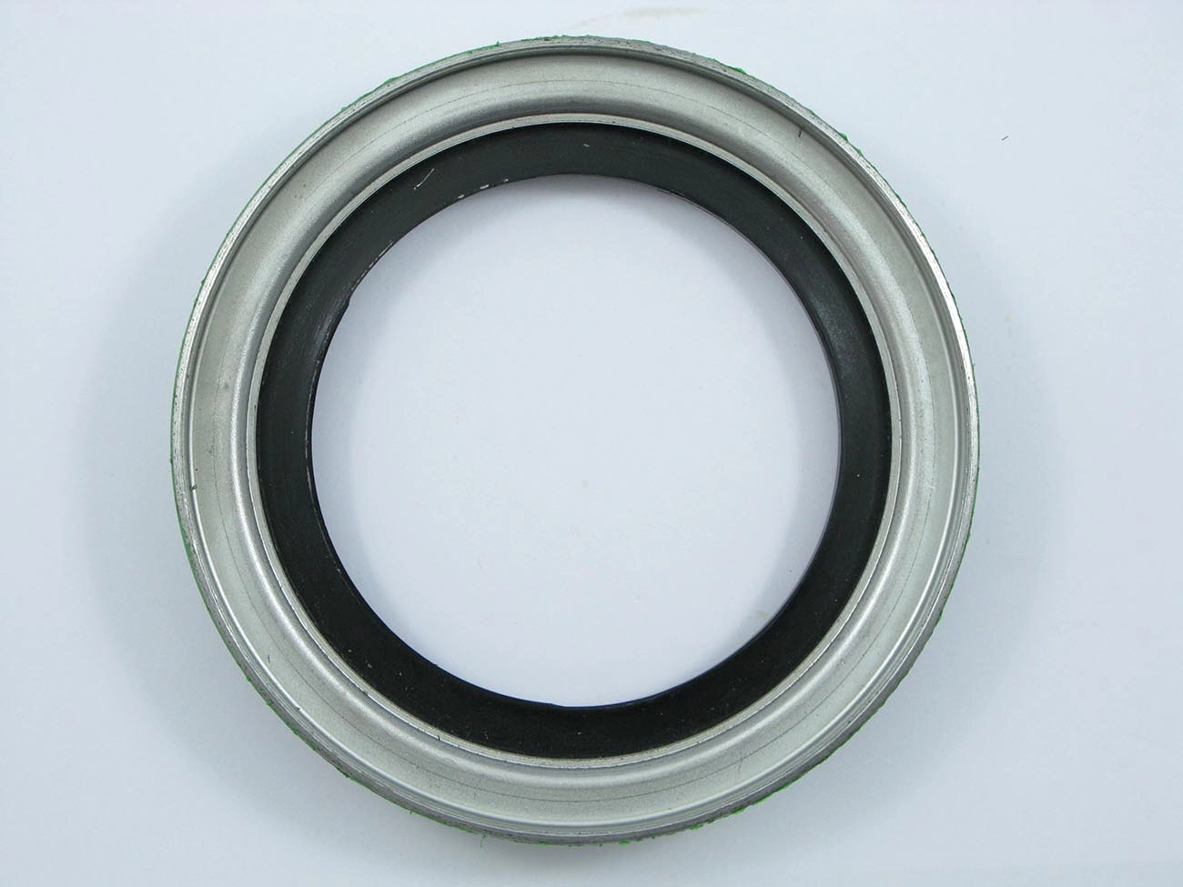 RETENTOR CUBO RODA TRASEIRO ROCKWELL 98,40X144,50X13,50X25,00MM TRASEIRA VW 11.130/11.140/13.130/22.140