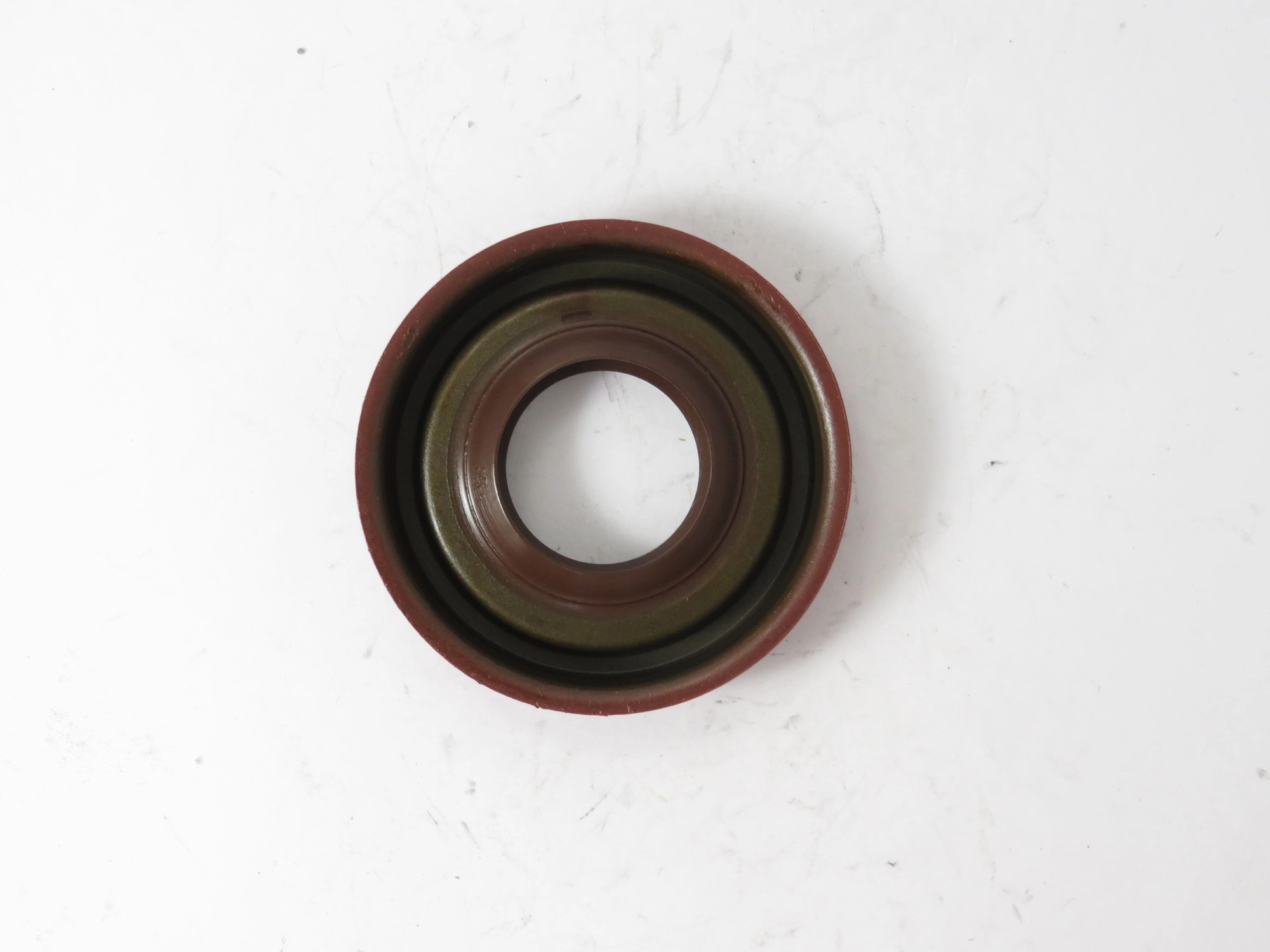 RETENTOR SAÍDA TRANSMISSÃO DIANTEIRA GM S-10/BLAZER 98/11 4X4 - 29,90X62,15X68,50X12,70MM
