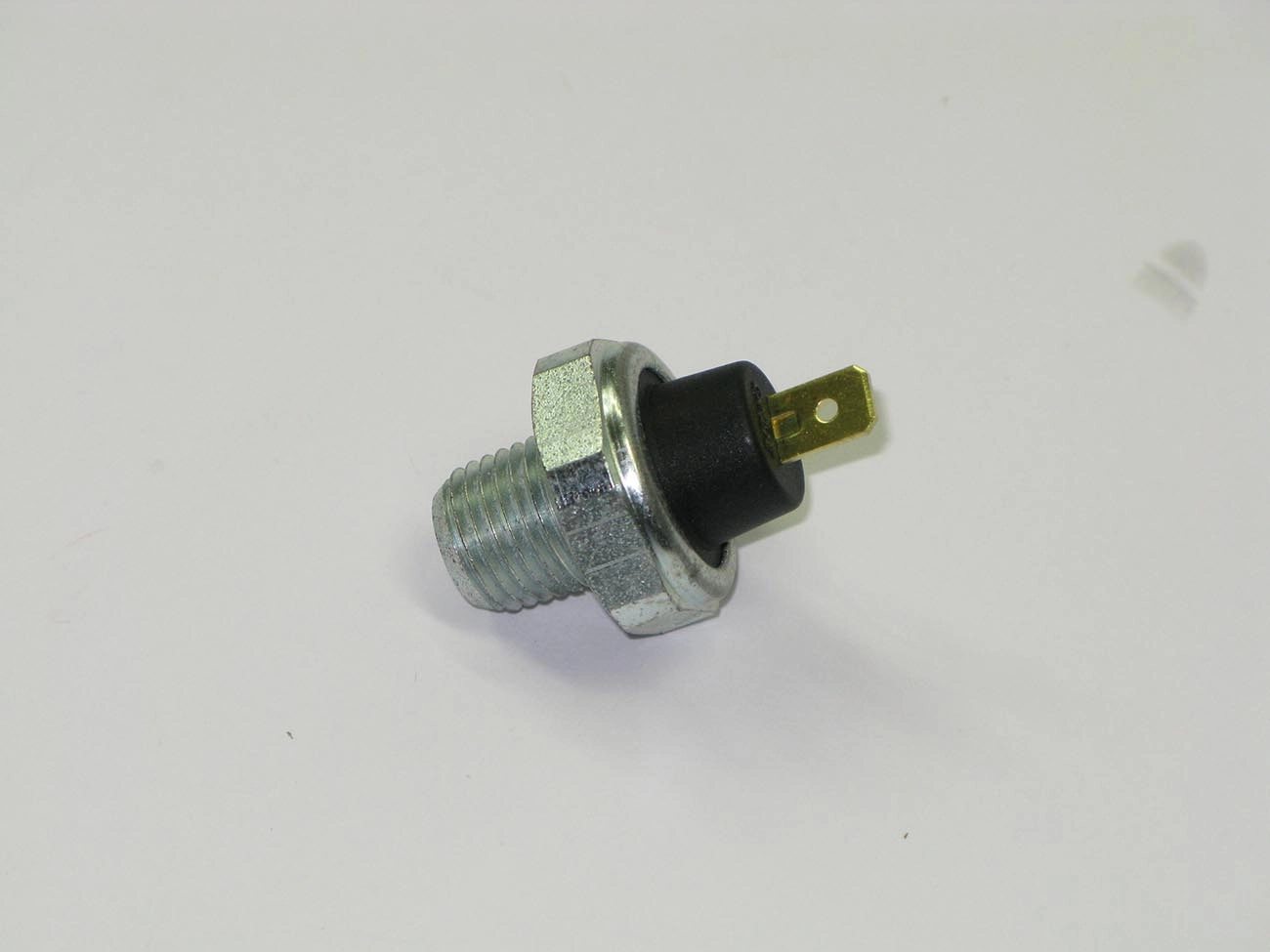 INTERRUPTOR PRESSÃO ÓLEO OLEO WILLYS F-75/JEEP/RURAL/MAVERICK/F-100 4 CIL