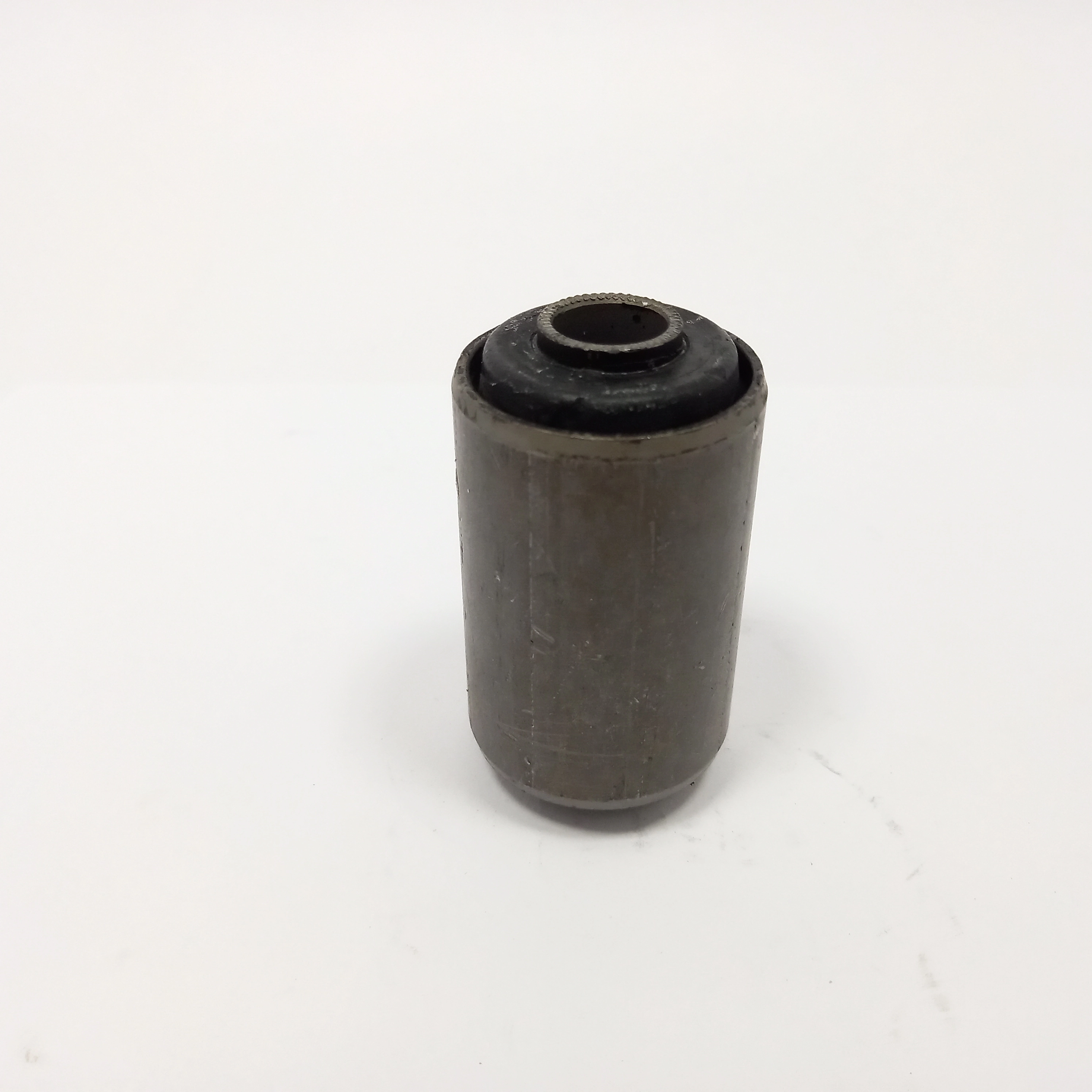 BUCHA DIANTEIRA DO FEIXE DE MOLAS TOYOTA HILUX 2005/2015 - SUSPENSAO TRASEIRA
