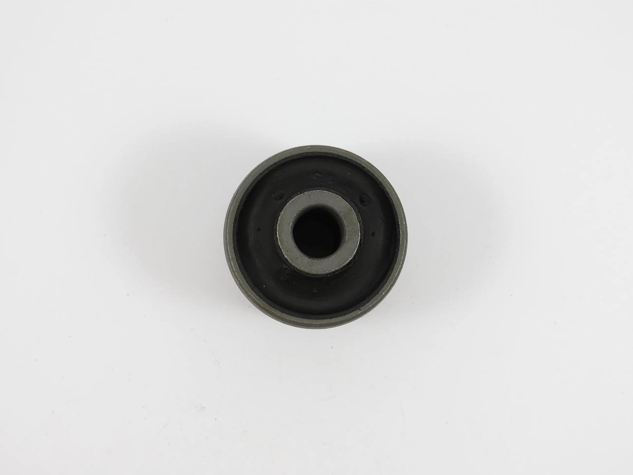 BUCHA DIANTEIRA BANDEJA DIANTEIRA FORD MONDEO 96/2001