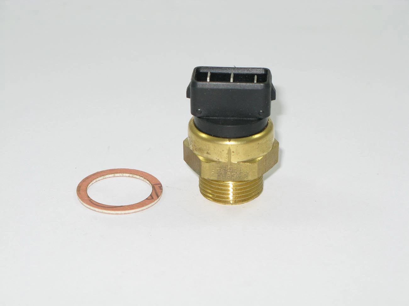 INTERRUPTOR TÉRMICO RADIADOR PARA ACIONAMENTO VENTILADOR VW GOL/PARATI/SAVEIRO 95/ LOGUS/POINTER COM AR CONDICIONADO