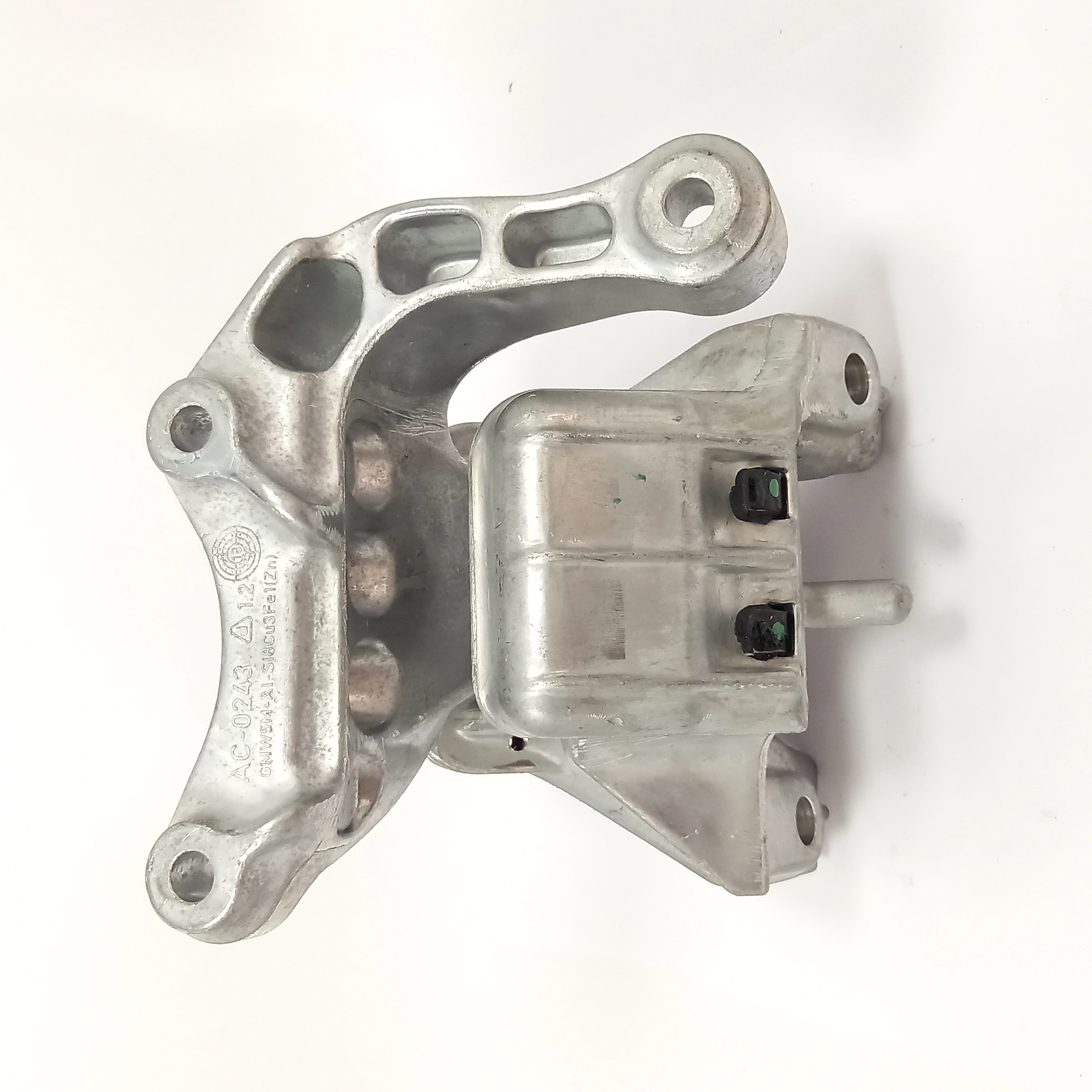 COXIM/SUPORTE DIANTEIRO MOTOR ESQUERDO GM NOVA S-10/S-10 2.5 4X4 2015/