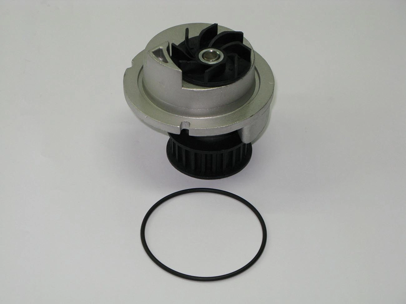 BOMBA AGUA GM MERIVA 1.8 16V 2003/ - FIAT STILO 1.8 16V 2002/